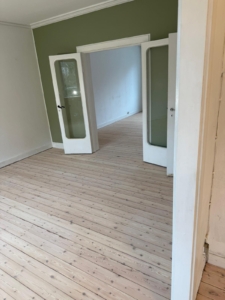 Hvorfor vælge os som dit gulvfirma - Plankegulv uden fernis efter afslibning